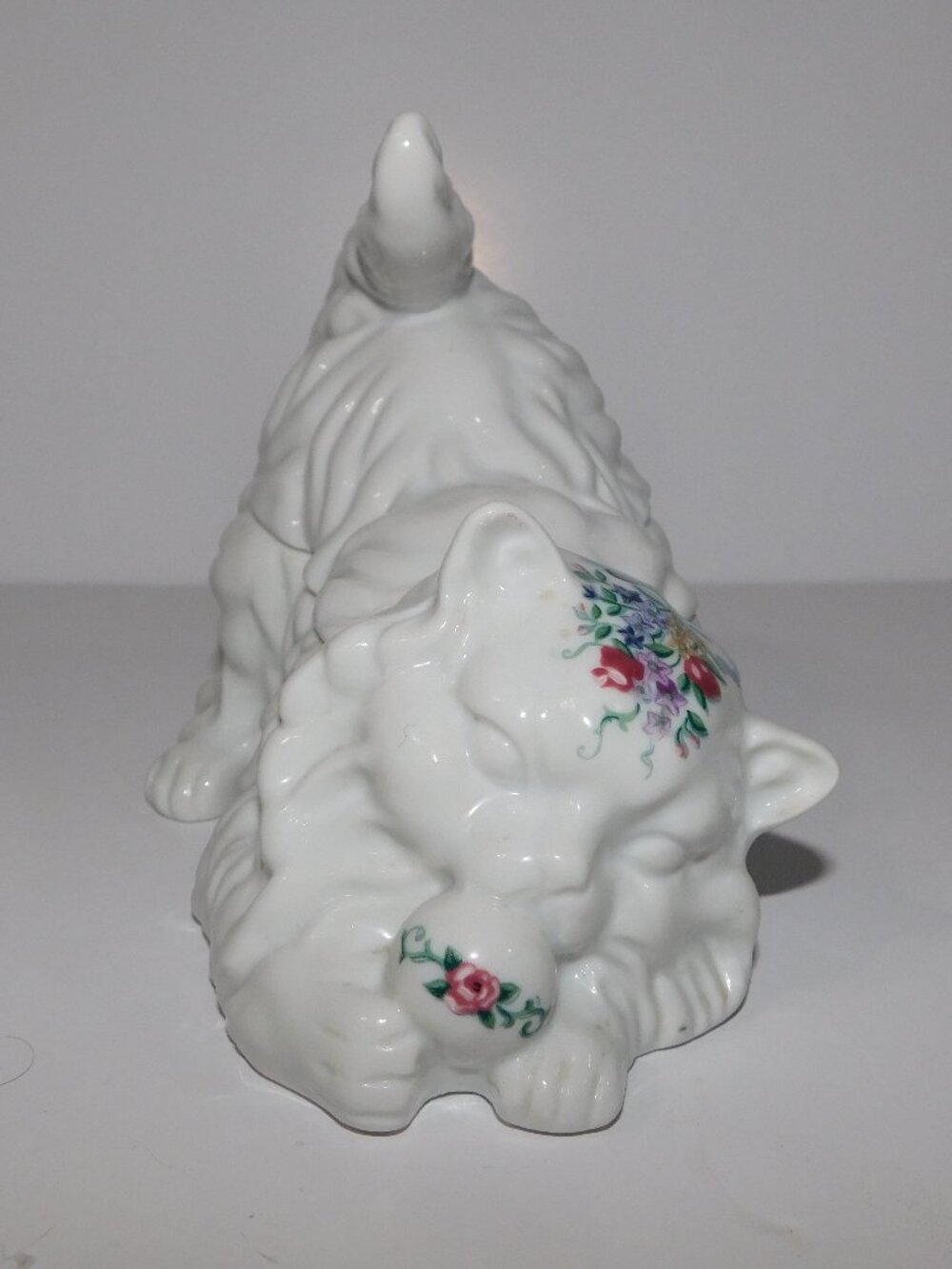 VTG Elizabeth Arden Southern Heirlooms lidded Porcelain Persian Cat Trinket Box